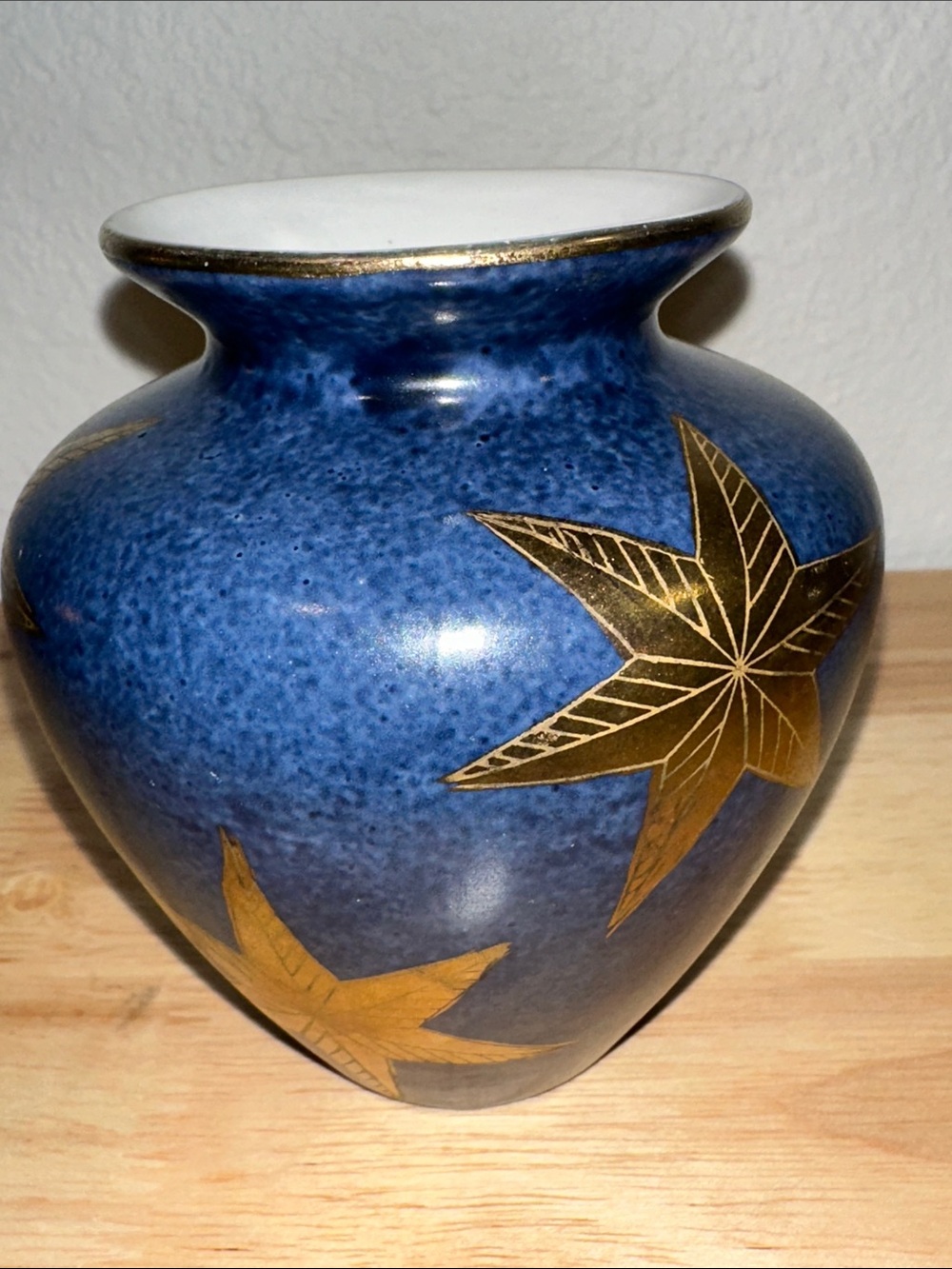 Vintage Toyo Trading Co The Gear Collection Blue Gold Star Ceramic Vase 5.5”